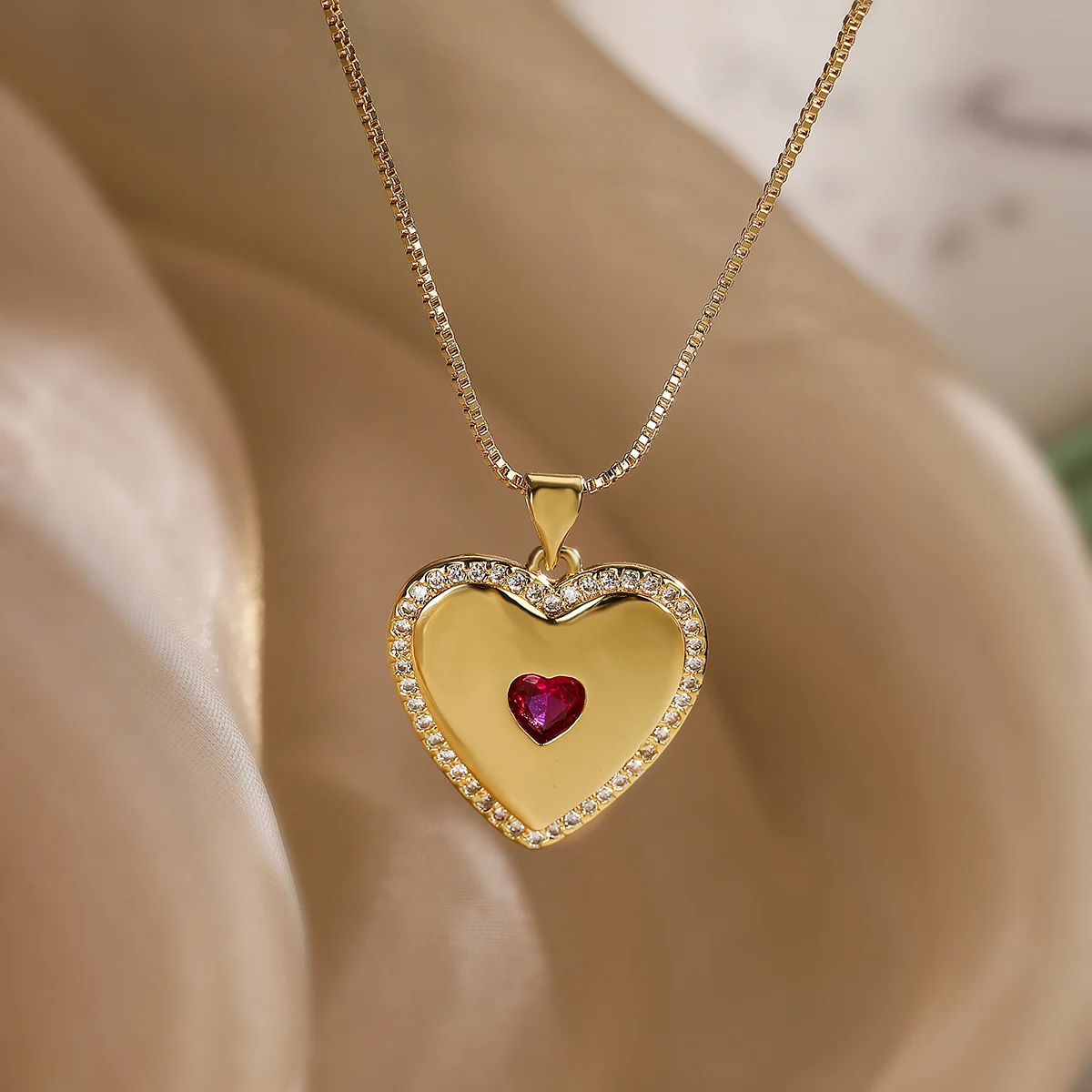 Copper Plating 18K Gold Heart-shaped Zircon Pendant Necklace - Image 4