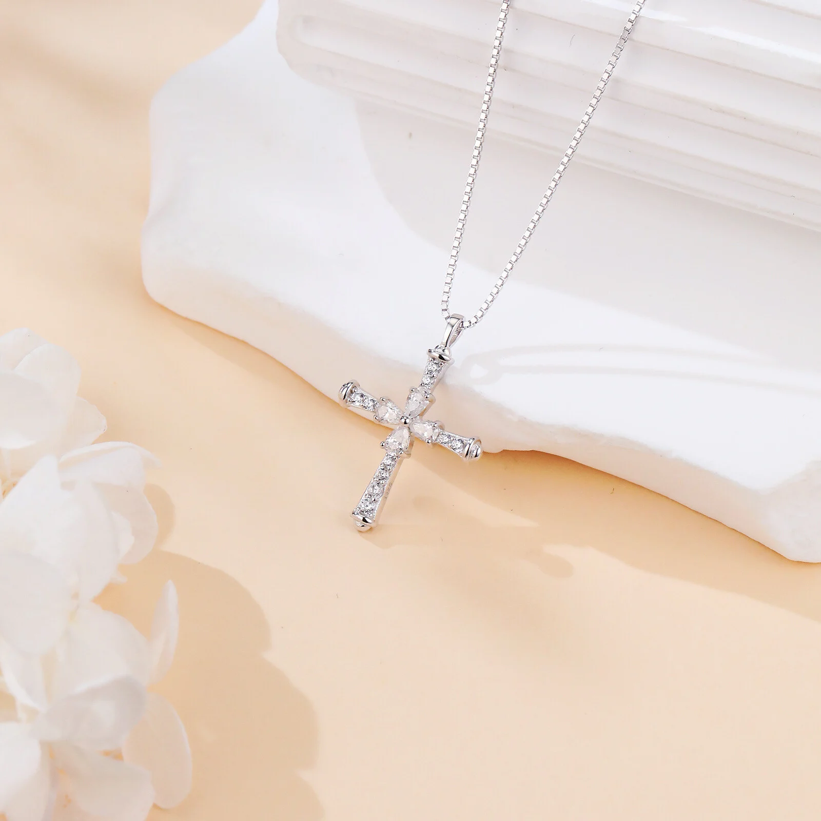 925 Sterling Silver Elegant Silver Cross Necklace With Sparkling Moissanite Accents - Timeless Christian Faith Symbol