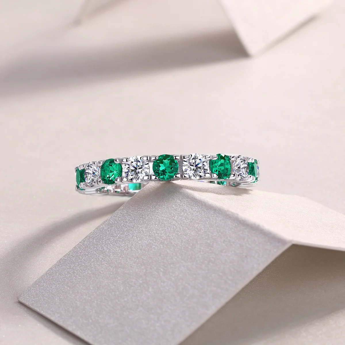 2.4g S925 Silver Platinum Plated Alternating Eternity Ring Green & White Gemstone Full Band, Stackable Dainty Promise Ring For Women, Jewelry Gift Box Set - Image 8