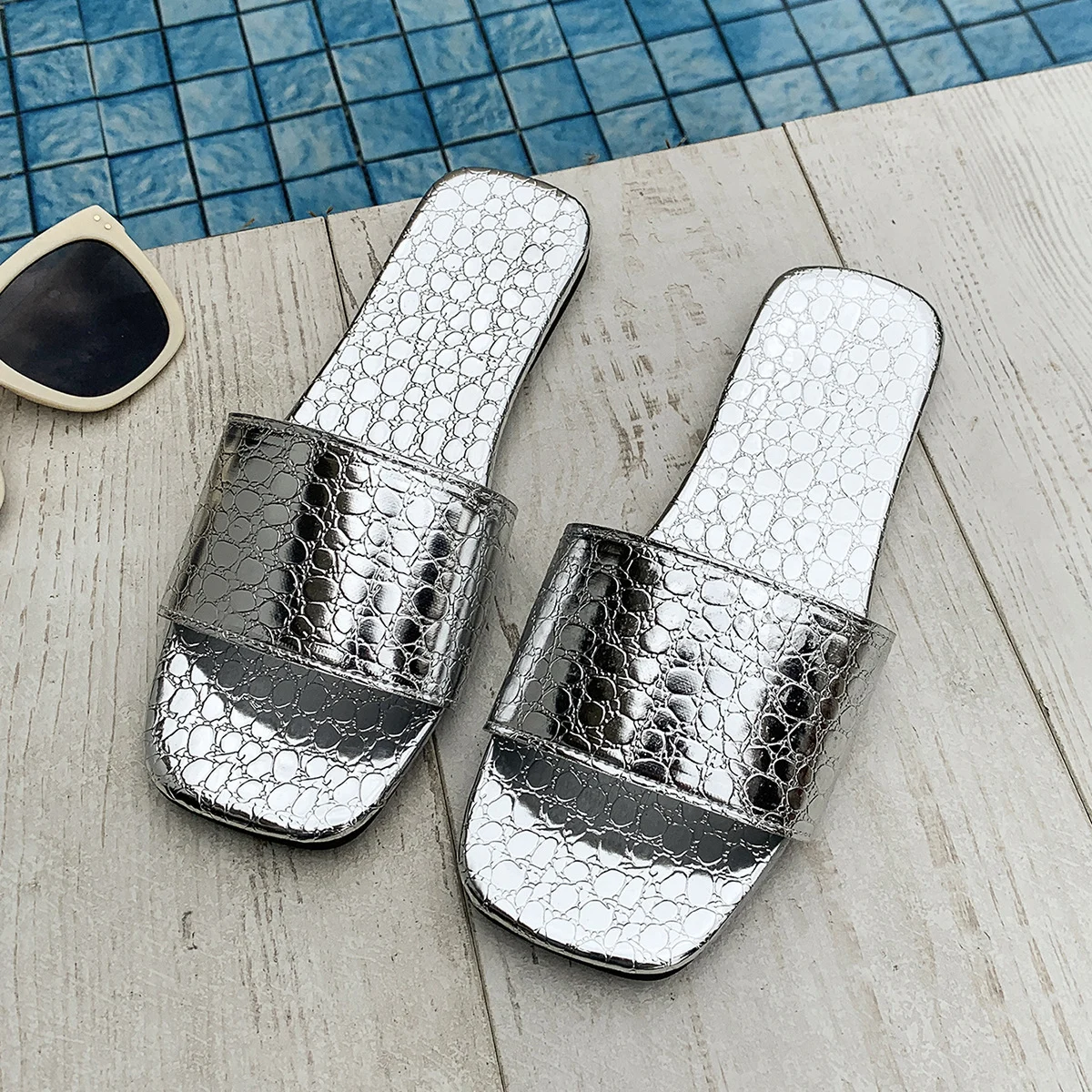 Fashion Crocodile-textured Slides Slippers Summer Square Toe Flat Sandals Summer Seaside Vacation Beach Shoes For Women - Image 7