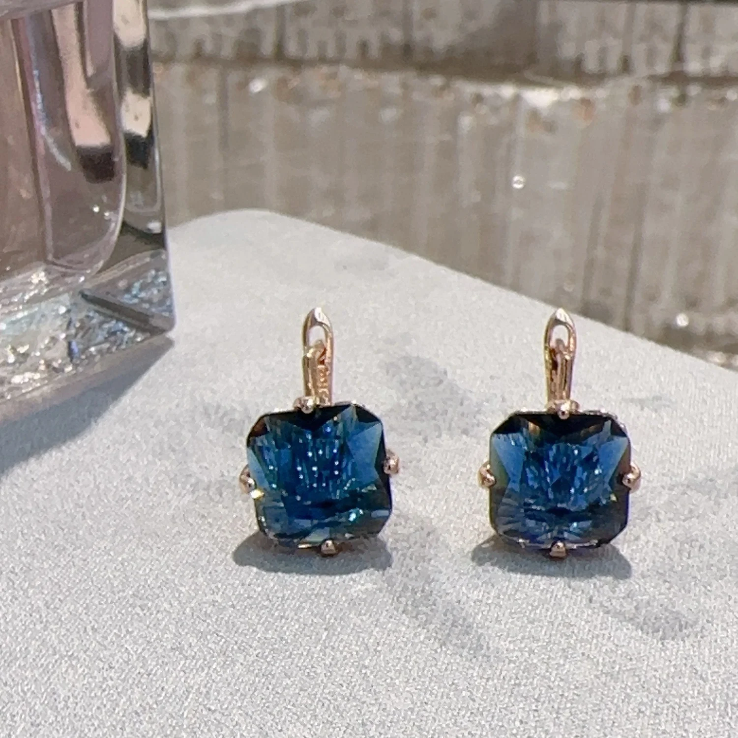 Ornament Sapphire Earrings And Necklace Set - Image 4