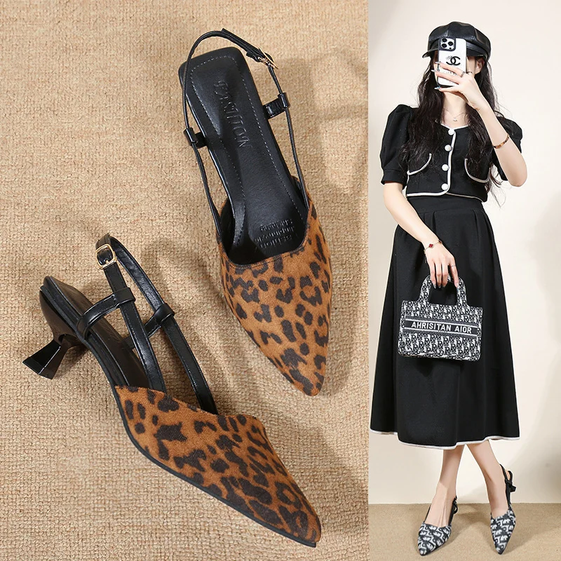Pointed-toe Stiletto Pumps Low-heeled Closed-toe Vintage Style